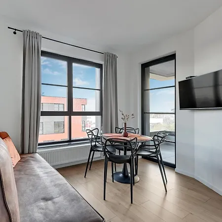 Doki Living & Foodhall Apartment Gdansk
